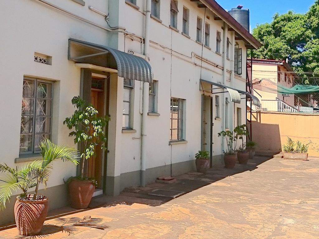 Hotel Acacia City Kampala Kültér fotó