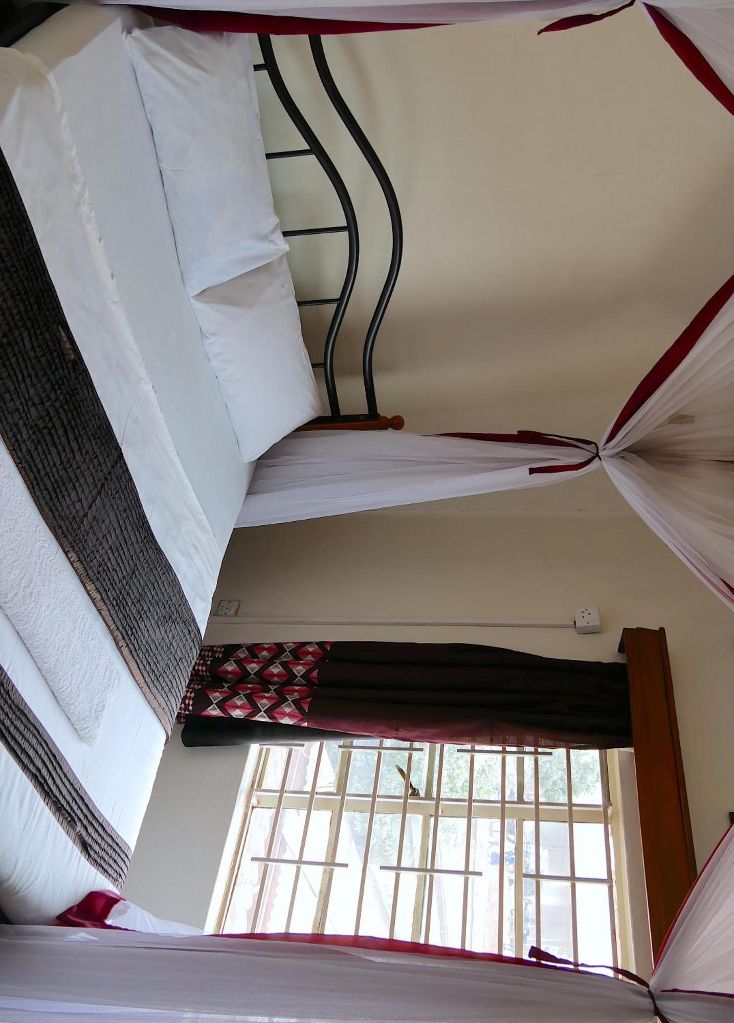 Hotel Acacia City Kampala Kültér fotó
