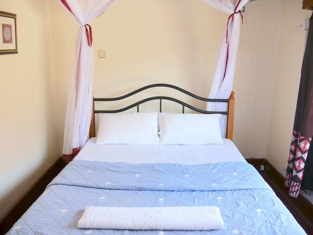 Hotel Acacia City Kampala Kültér fotó