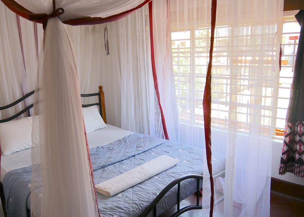 Hotel Acacia City Kampala Kültér fotó